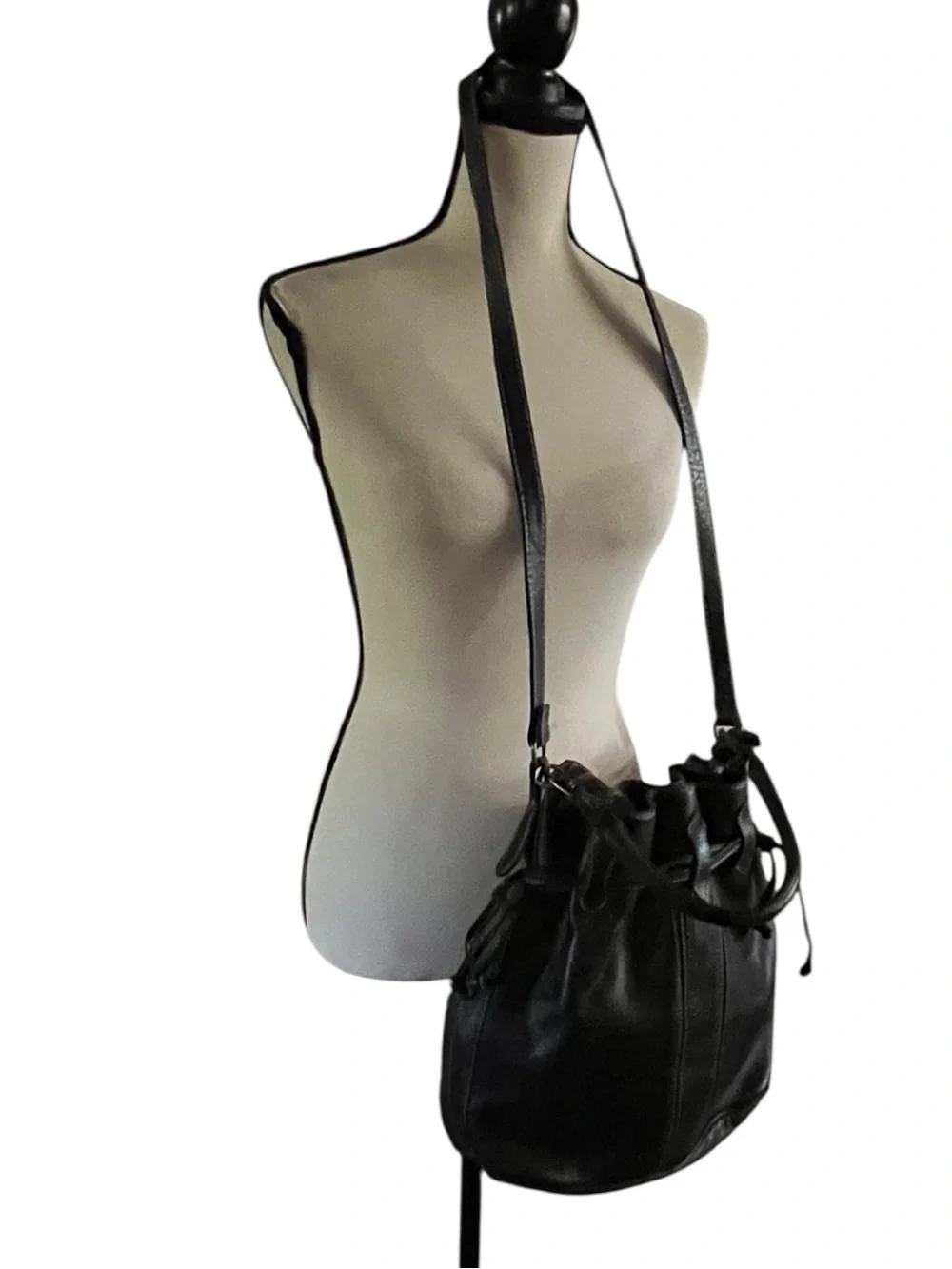 Italian Leather Black draw strap bucket contrast stitching Shoulder bag.